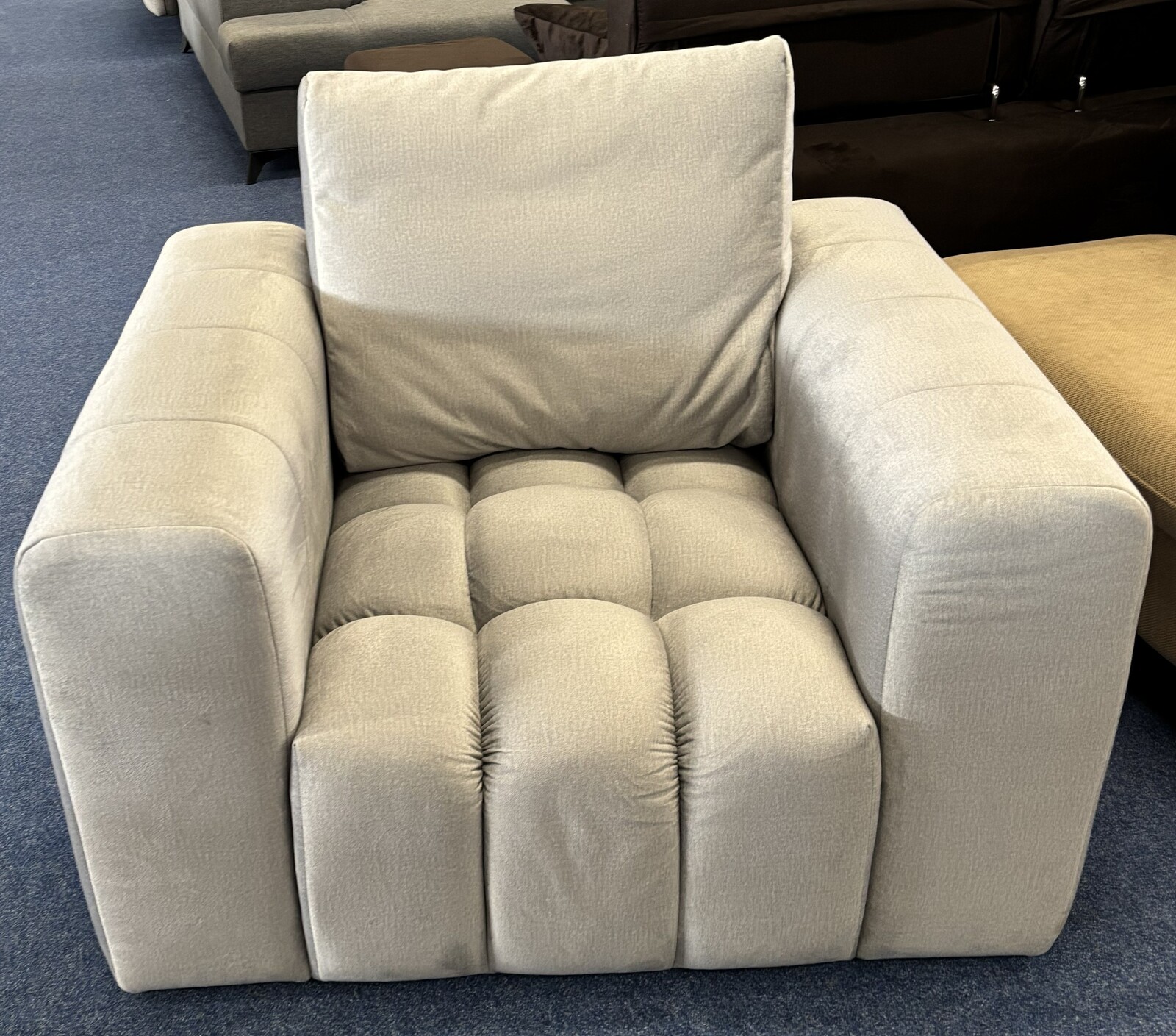 Křeslo Lazaro - Monolith 84