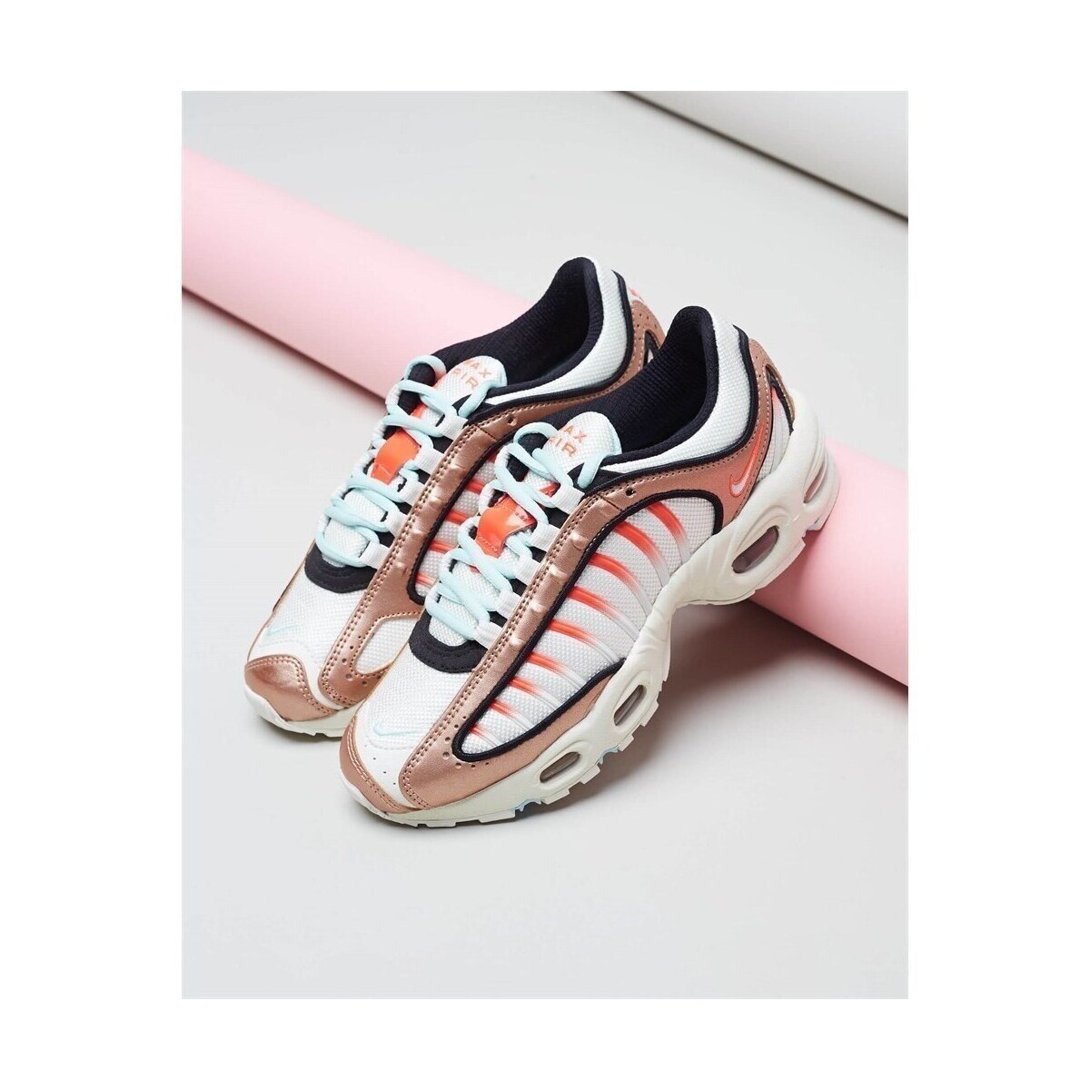 Nike  Wmns Air Max Tailwind IV  ruznobarevne