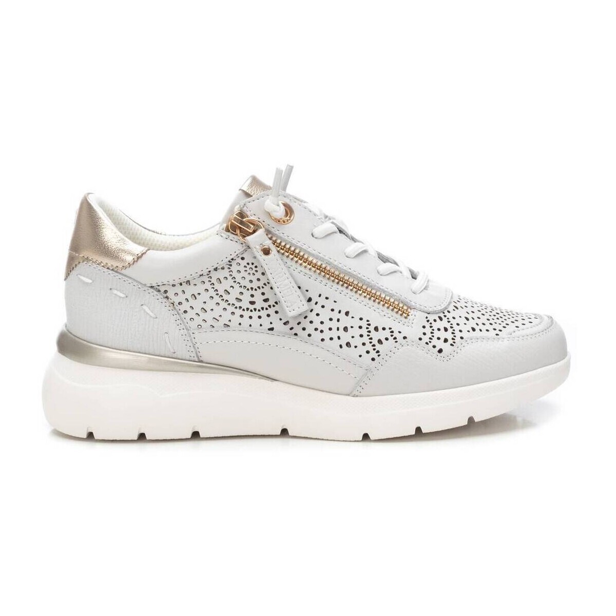 Carmela  16227404  Bílá