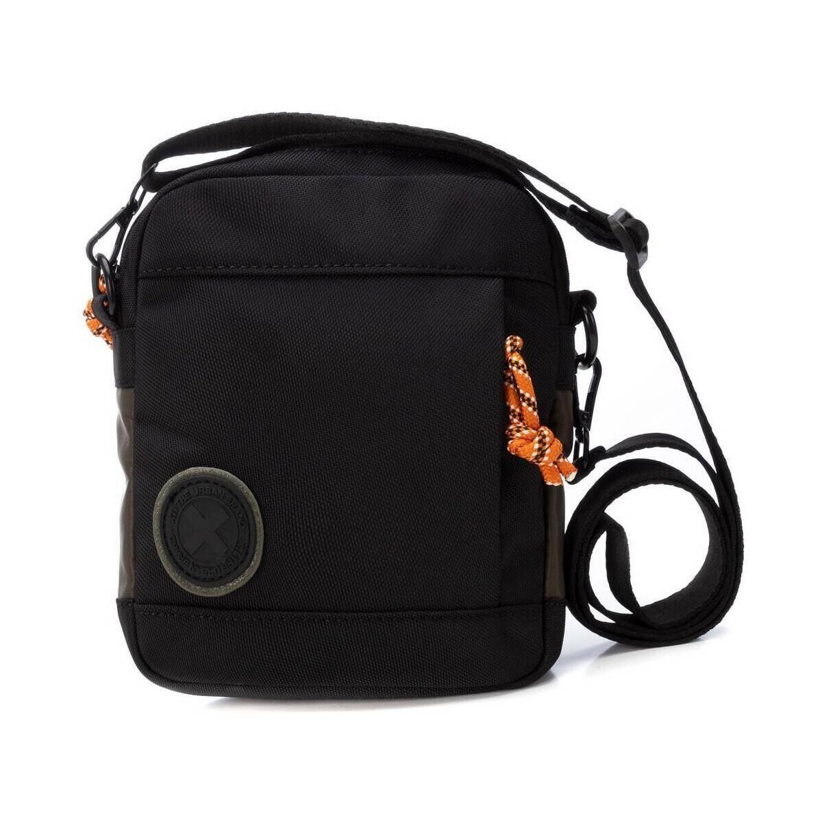 Xti  18440401  Černá