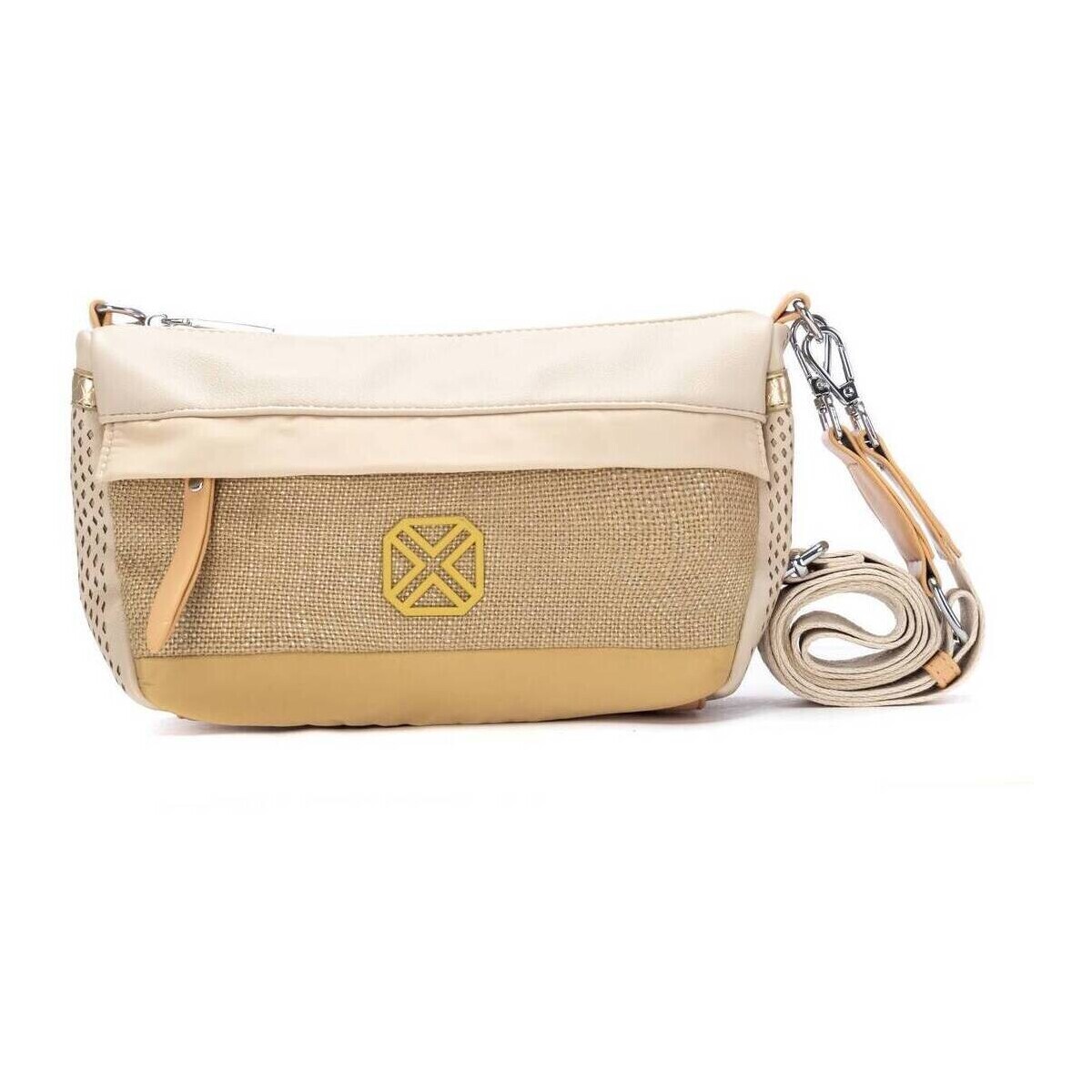 Xti  18454302  Hnědá