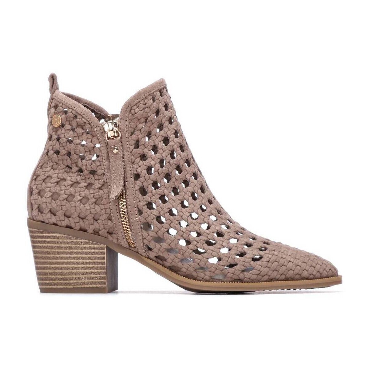 Xti  14526702  Hnědá