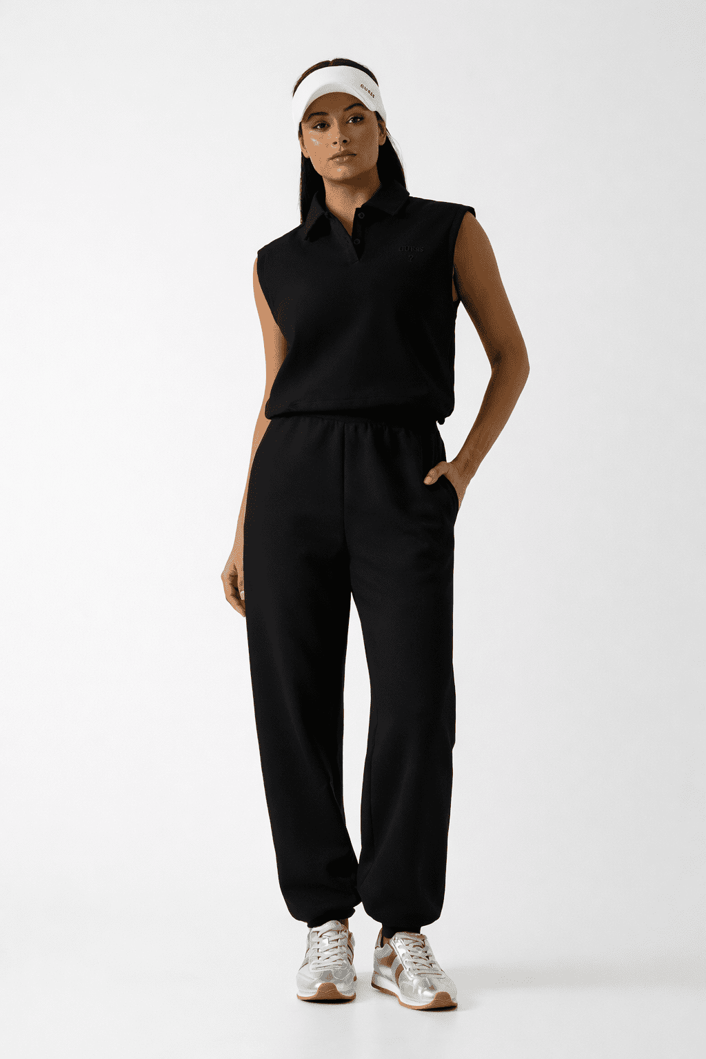 Guess nat cuffed jogger xs