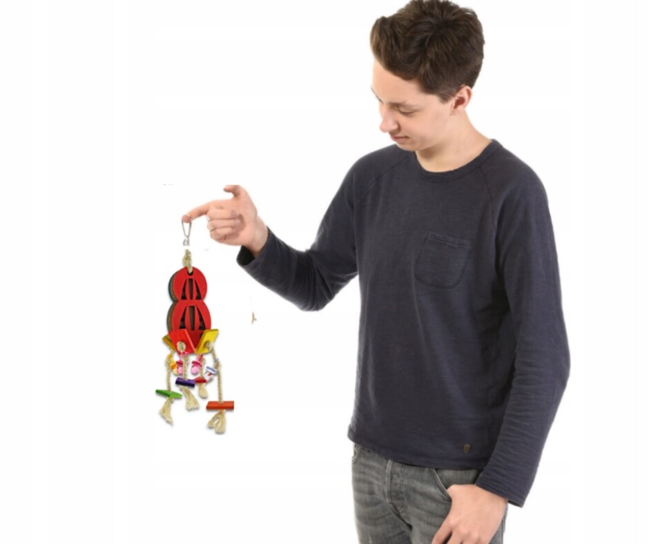 Červenozelená radost – hračka pro střední a velké papoušky