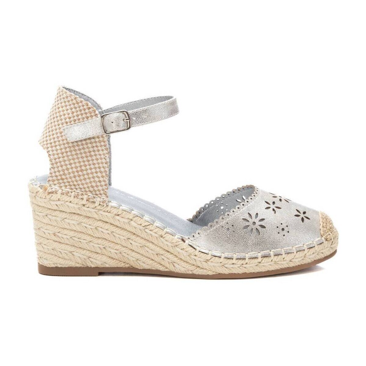 Xti  14396602  Stříbrná