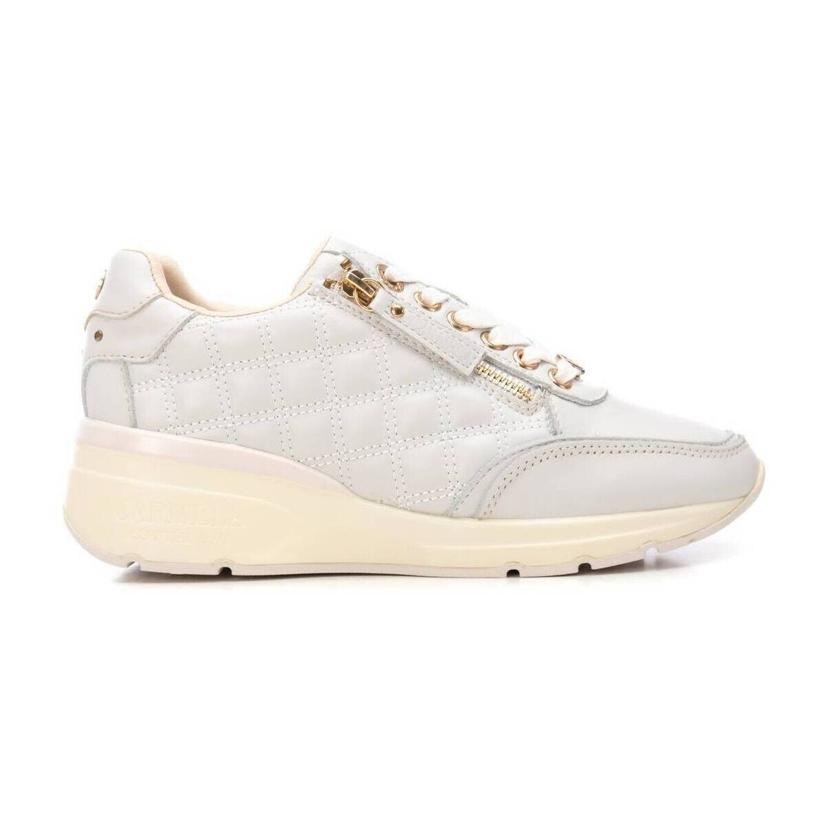 Carmela  16195405  Bílá