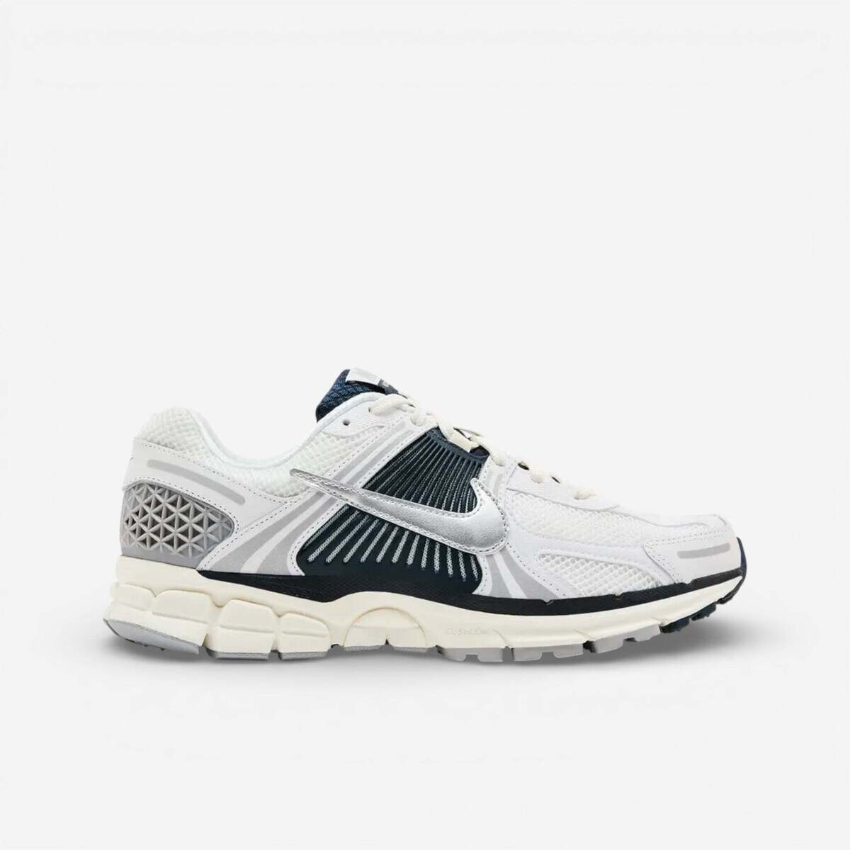 Nike  Zoom Vomero 5 White Armory Navy (Women's)  Bílá