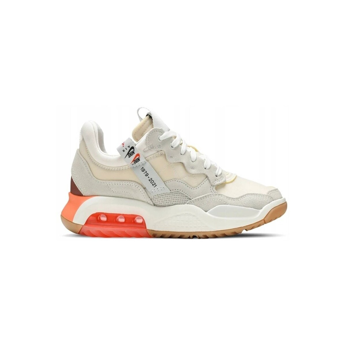 Nike  Air Jordan MA2  Oranžová