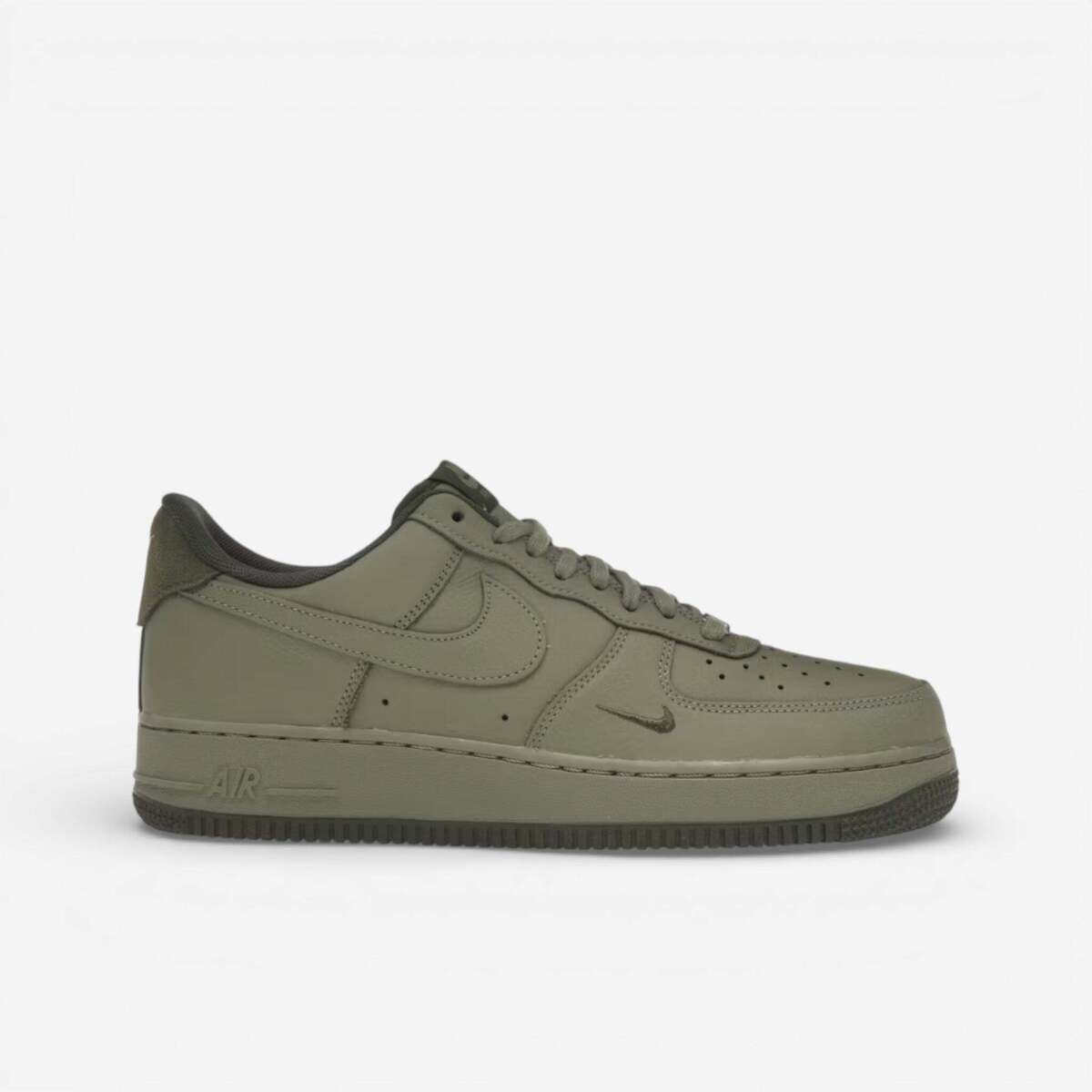 Nike  Air Force 1 '07 LV8 Light Army Cargo Khaki  Bílá
