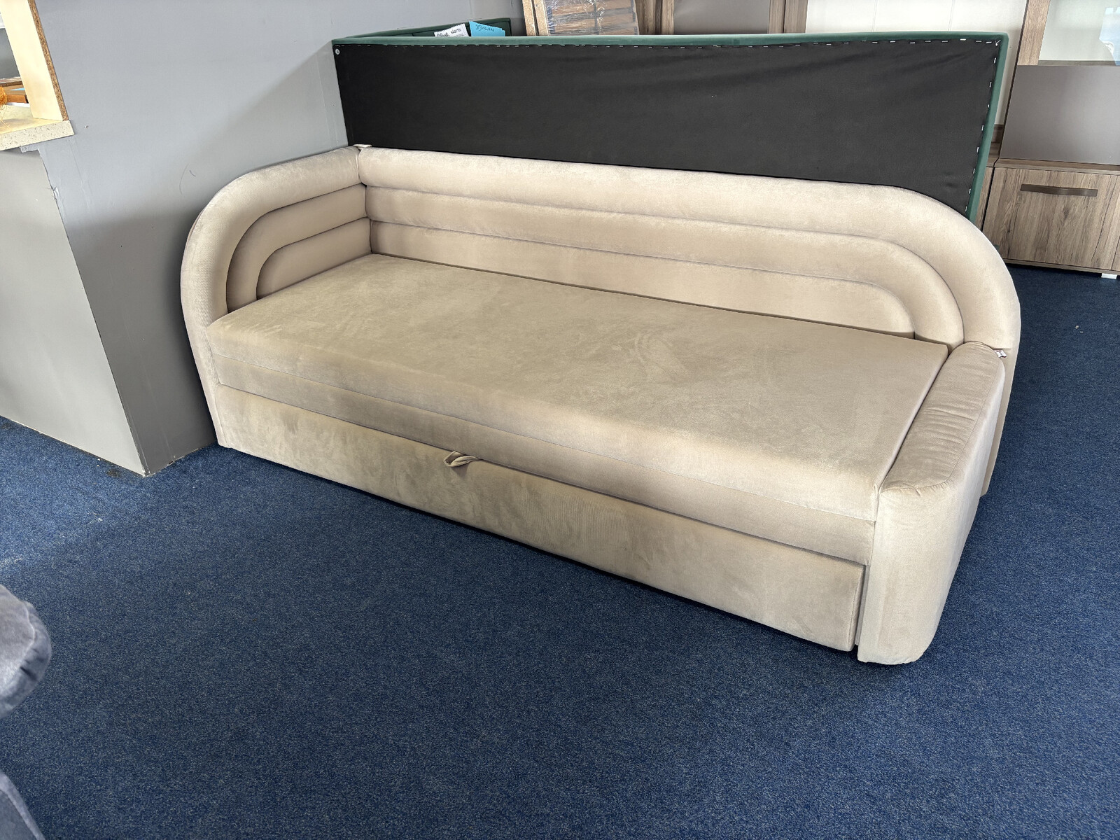 Pohovka Fabillo - Levá varianta - světlá látka