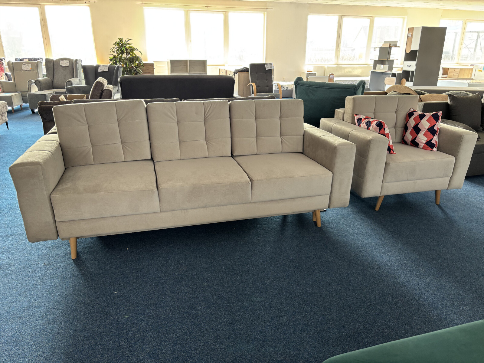 Pohovka a křeslo Asgard 3+1 - světlá látka