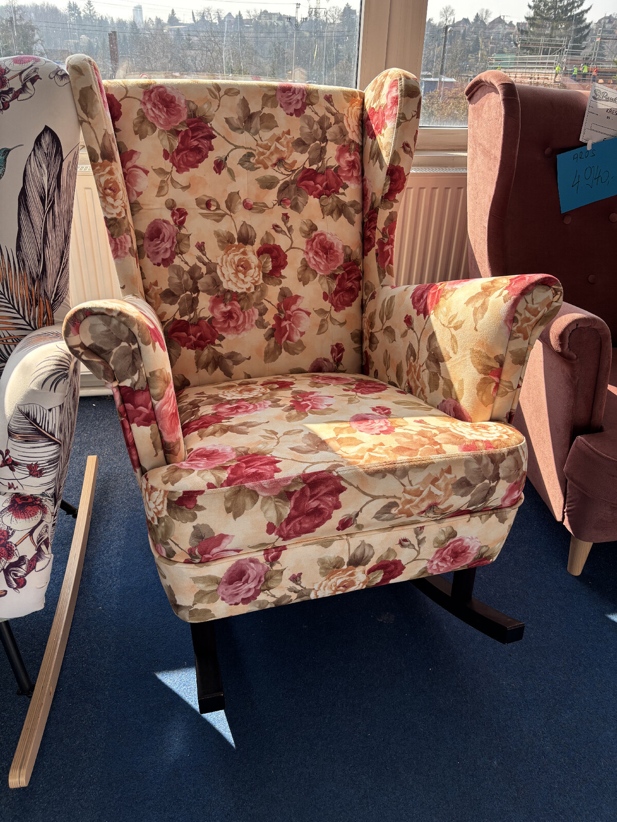 Houpací křeslo Bujak - vzor květin Rojal