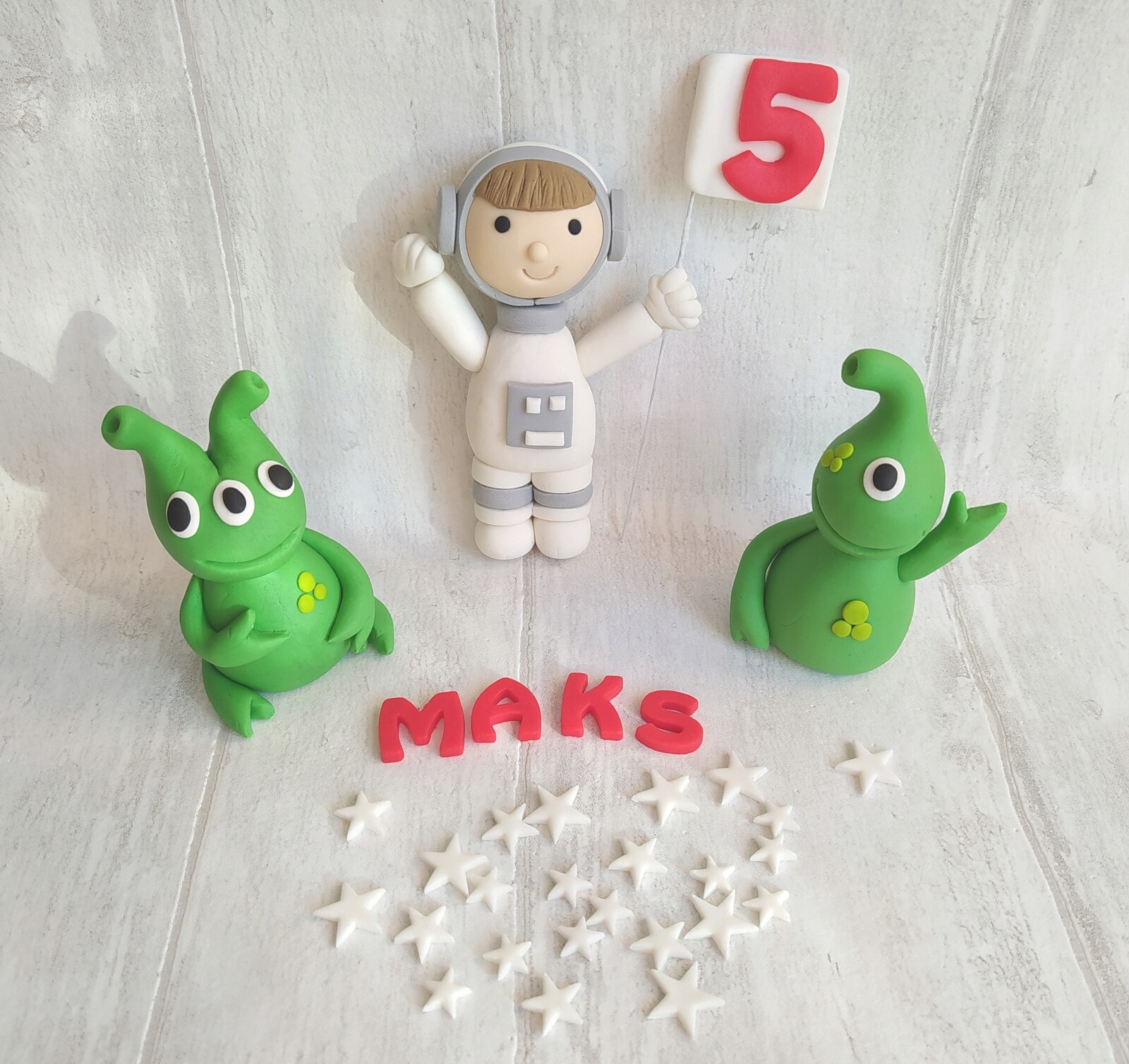 Kosmonaut ufoludki mimozemšťan nápis hvězdičky z cukrové hmoty Sada dekorací