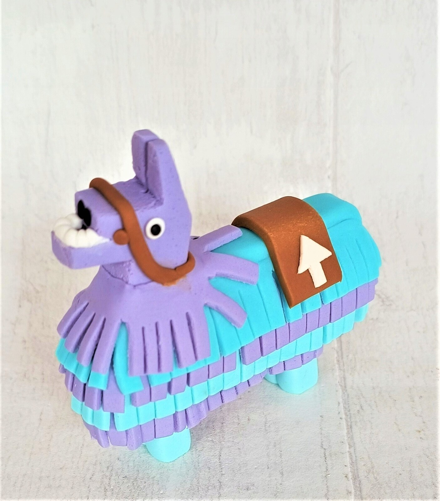 Lama Fortnight figurka z cukrové hmoty na dort