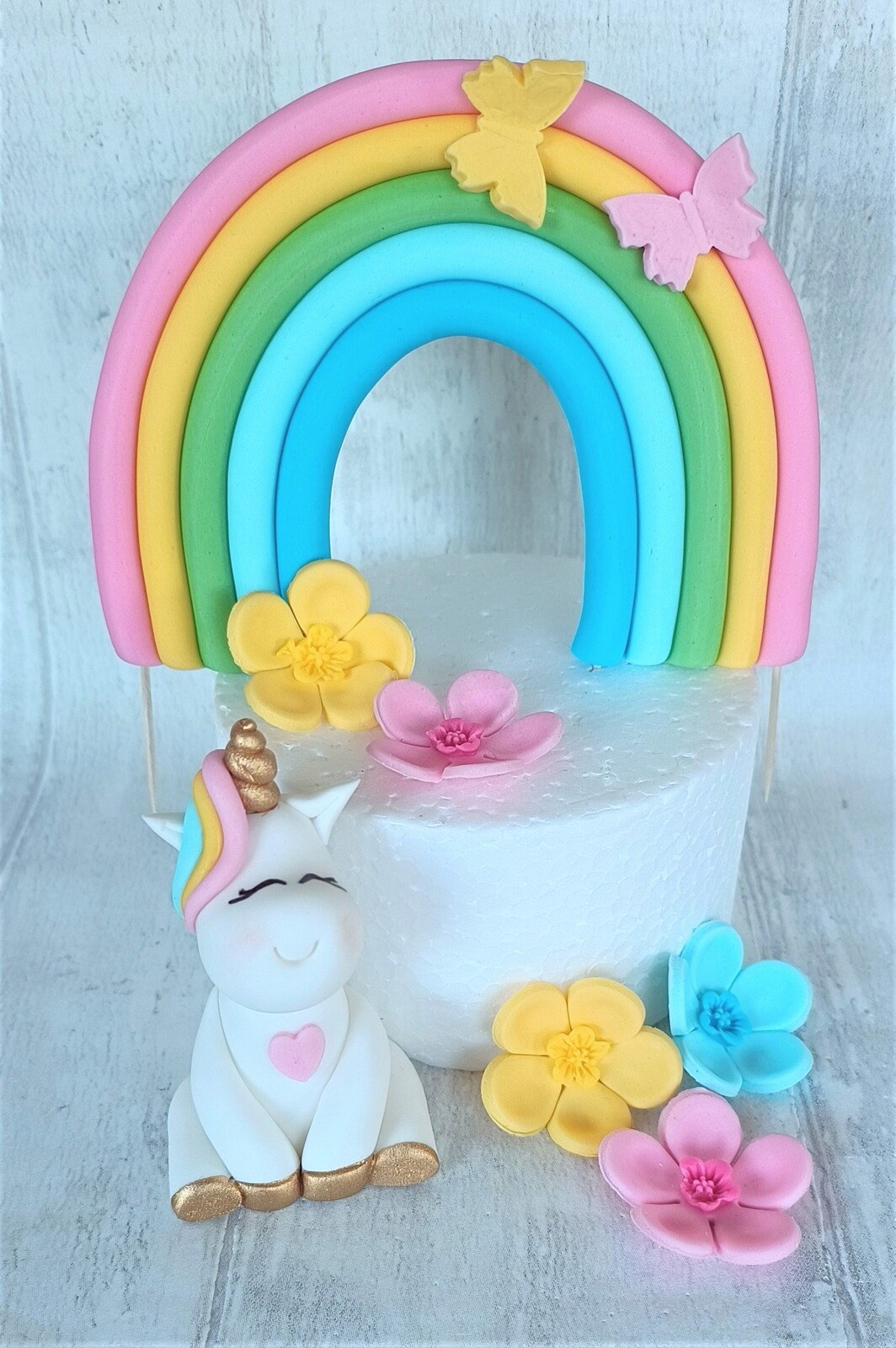 Duha s motýlky figurky jednorožce z cukrové hmoty Sada dekorací