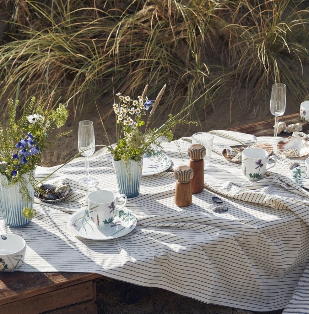 Dřevěný mlýnek na pepř a sůl v přírodní barvě Hammershøi – Kähler Design