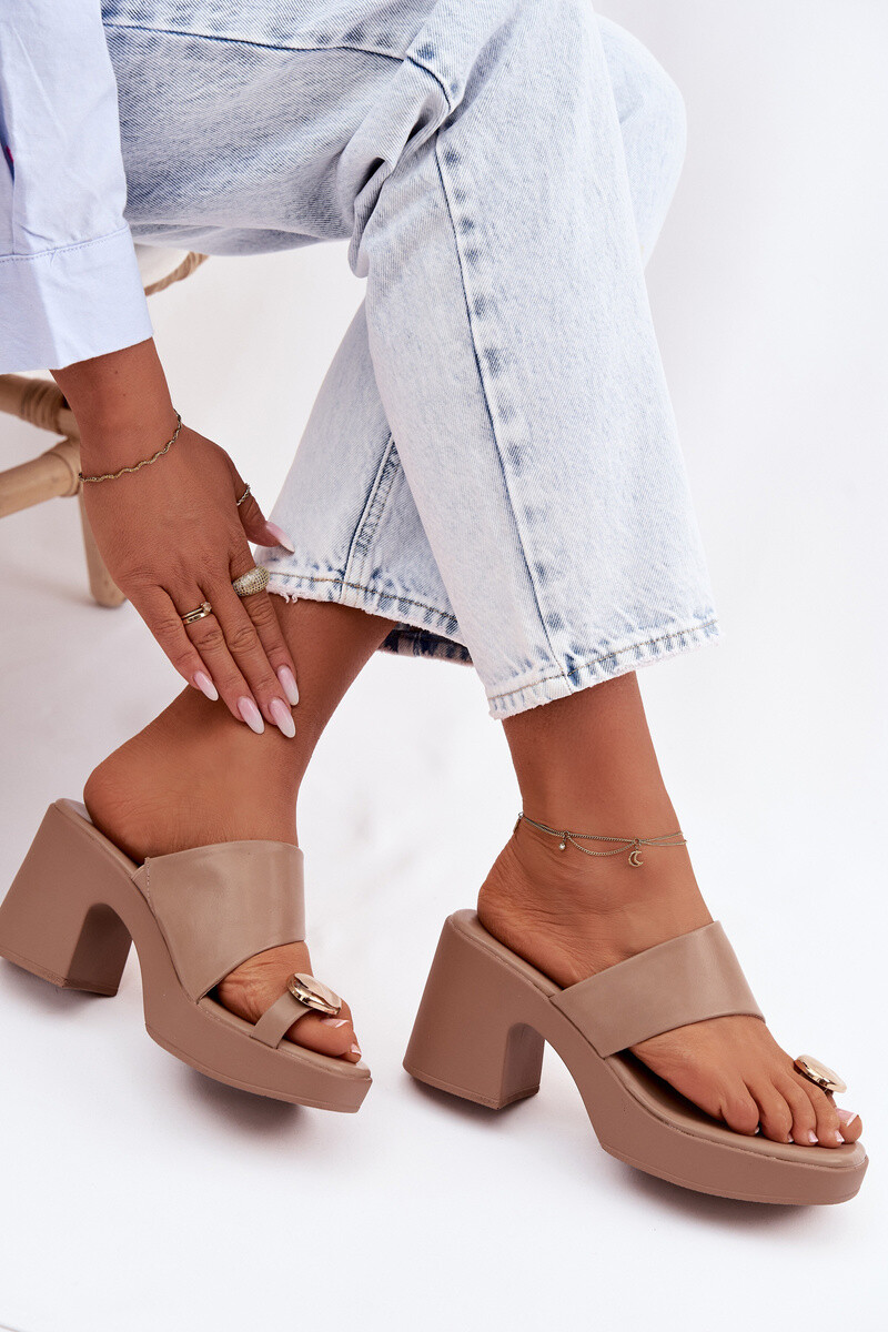 Dámské pantofle s blokovým podpatkem Sinora