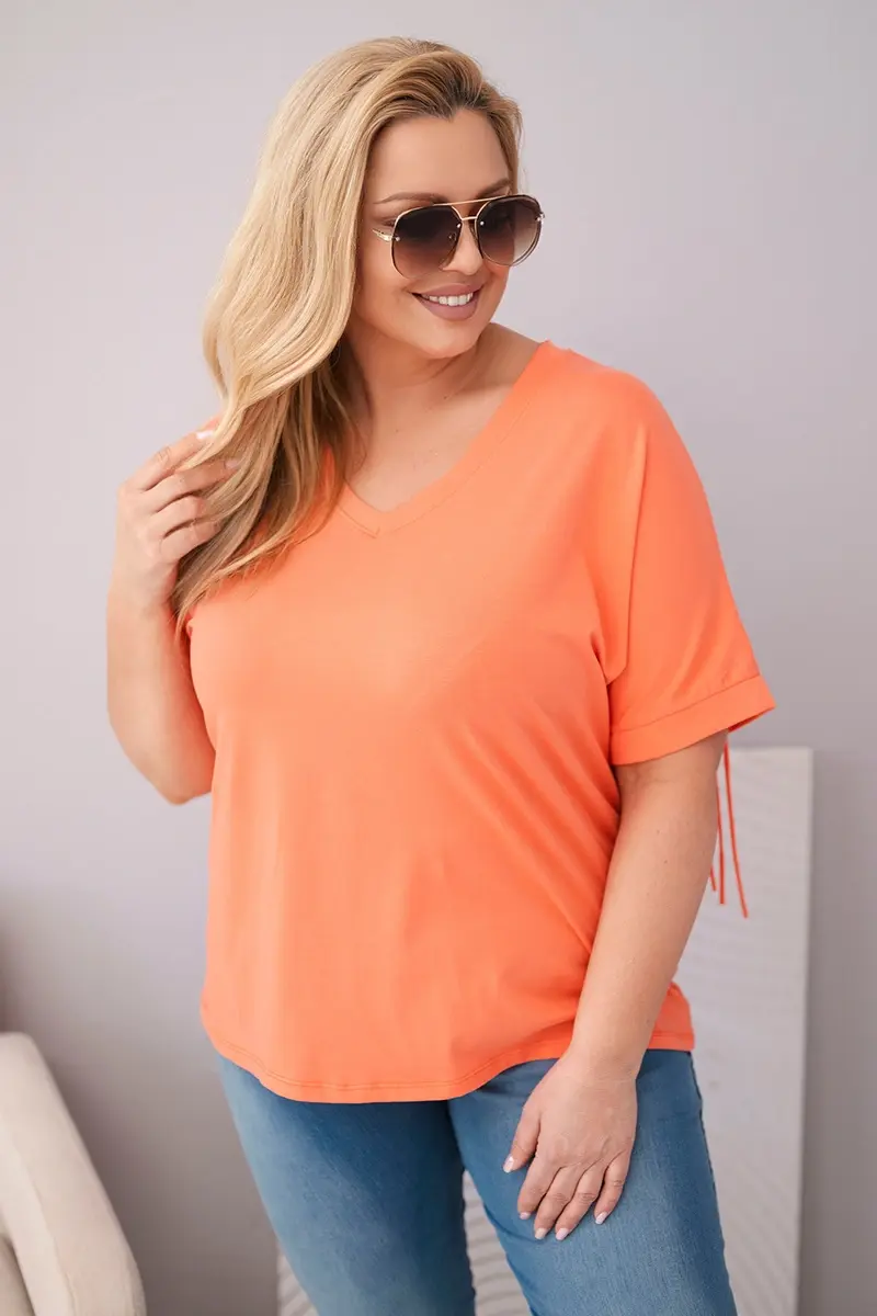 Kesi ženská halenka s výstřihem a třásněmi