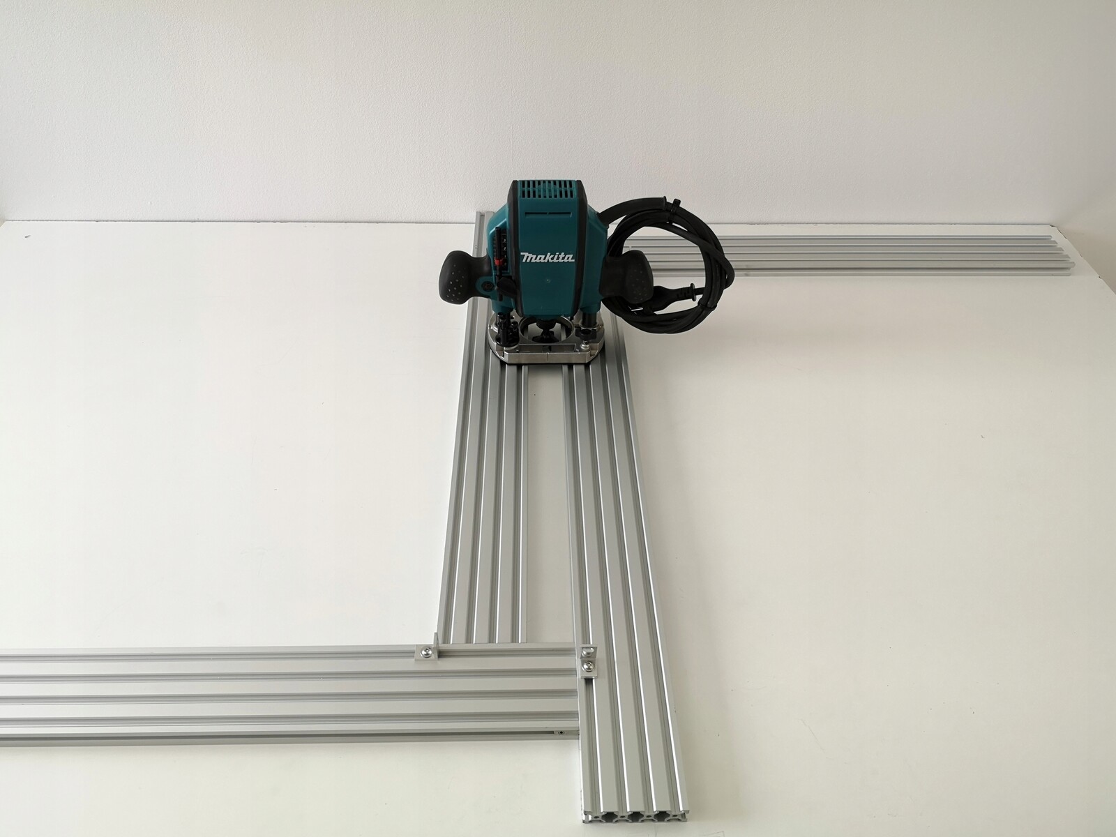 Univerzální Nastavitelná Šablona Pro Frézování 1400x1000 mm Profil Alu. 2080