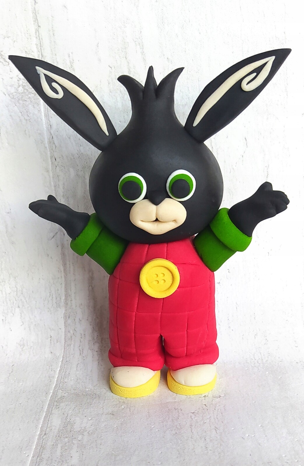 Bing z cukrové hmoty figurka na dort velká, cca 13 cm