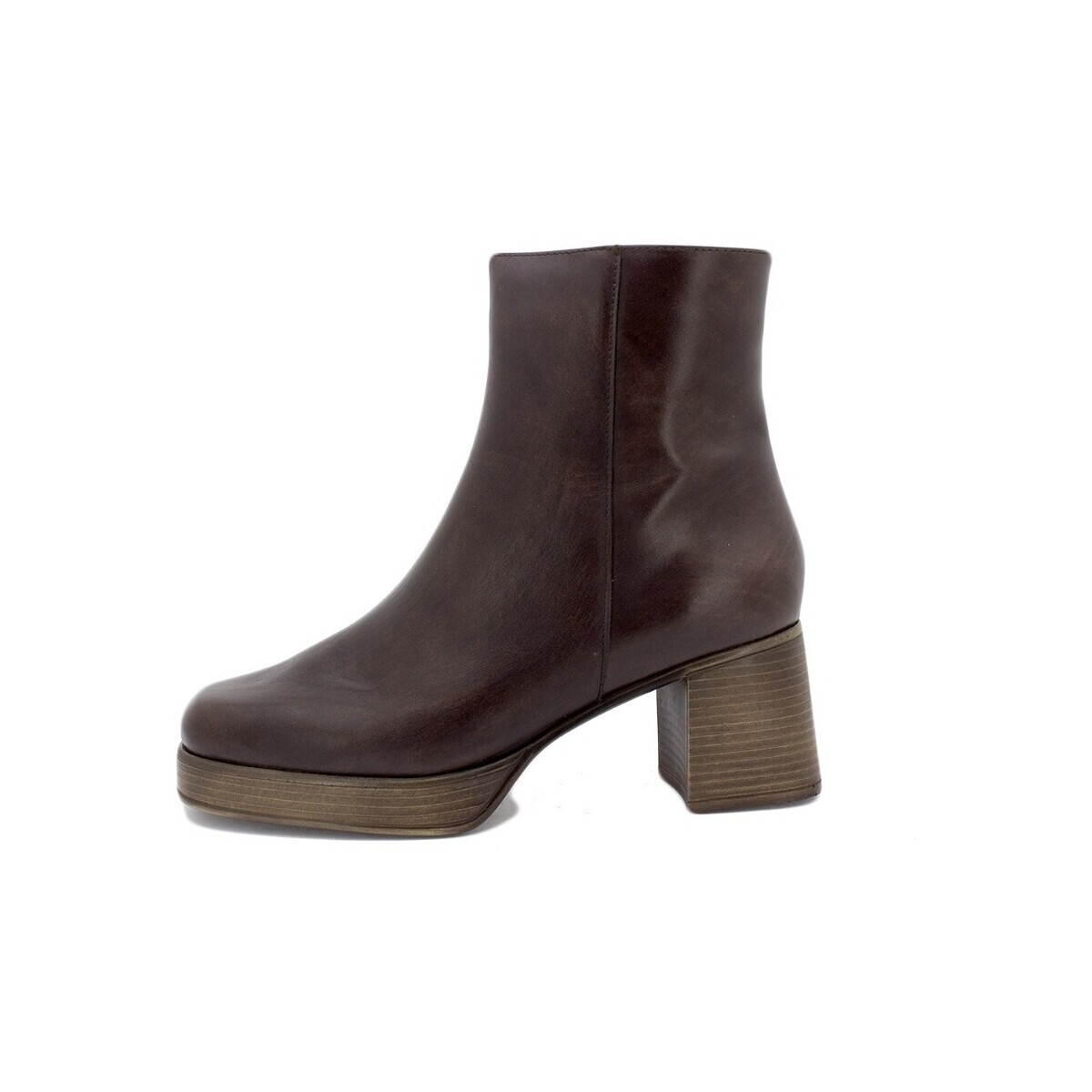 Piesanto  235503  Hnědá