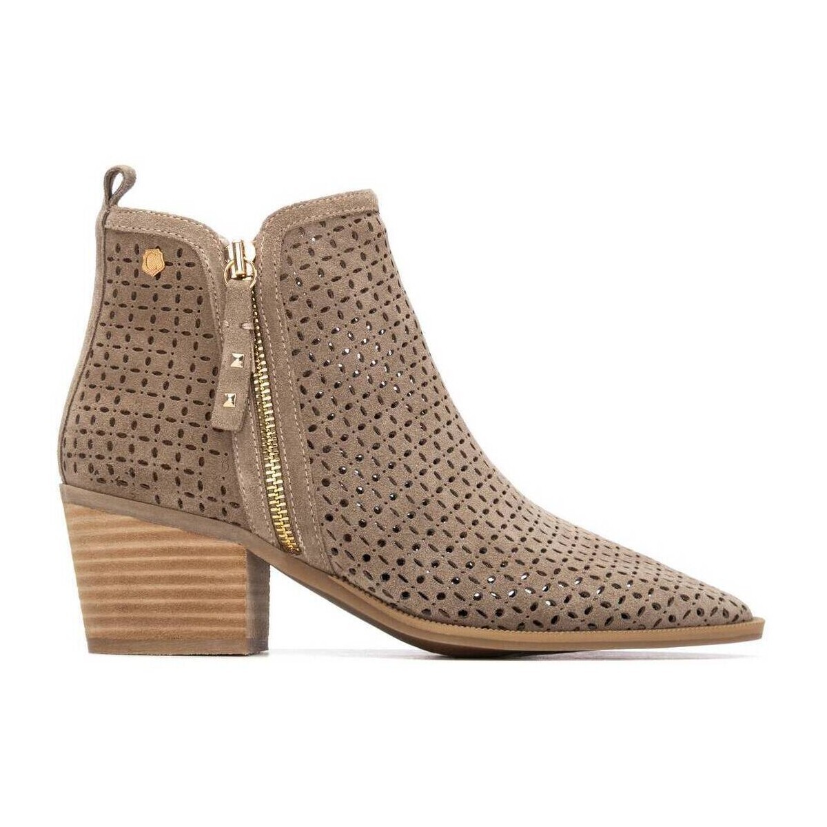 Carmela  16314901  Hnědá