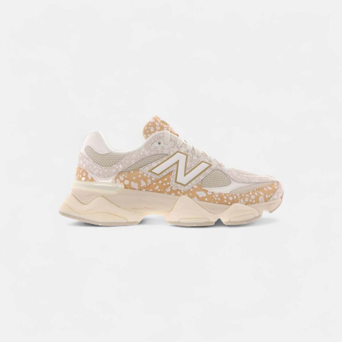 New Balance  9060 Toasted Sesame  Bílá