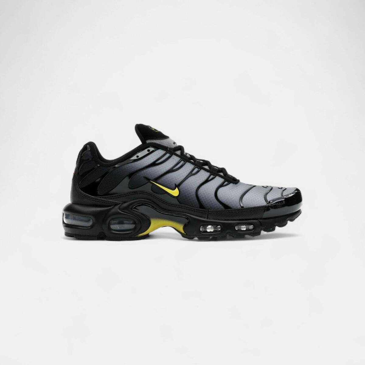 Nike  -air-max-plus-black-opti-yellow-1  Černá