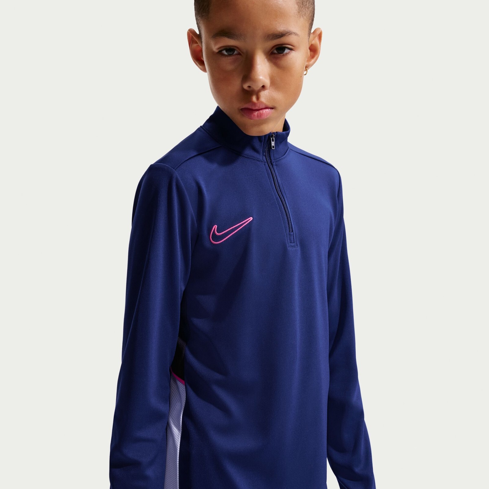 Nike Academy Big Kids Dri-FIT Long-Sleeve 1/4-Zip Soccer Drill Top S