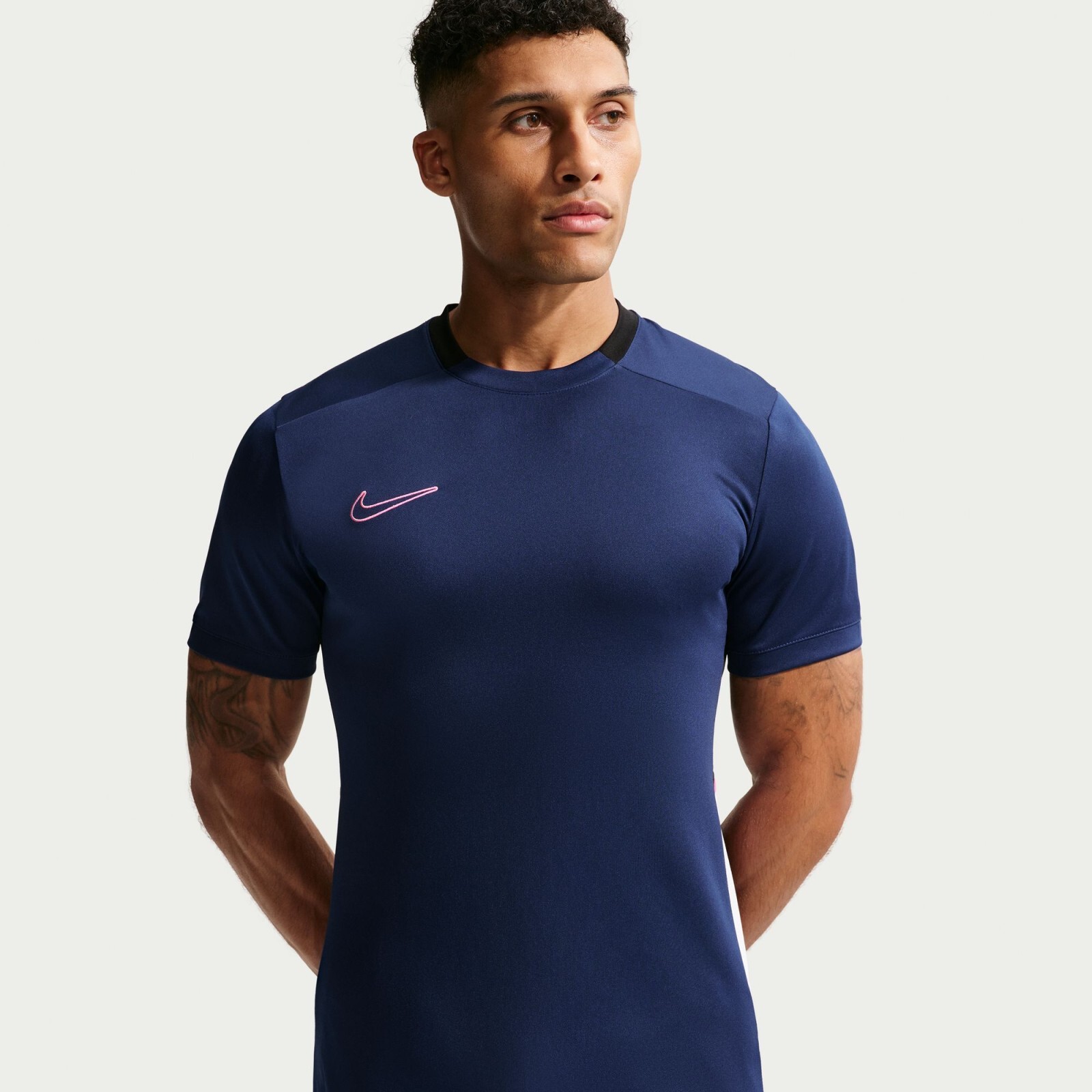 Nike Academy Mens Dri-FIT Short-Sleeve Soccer Top S