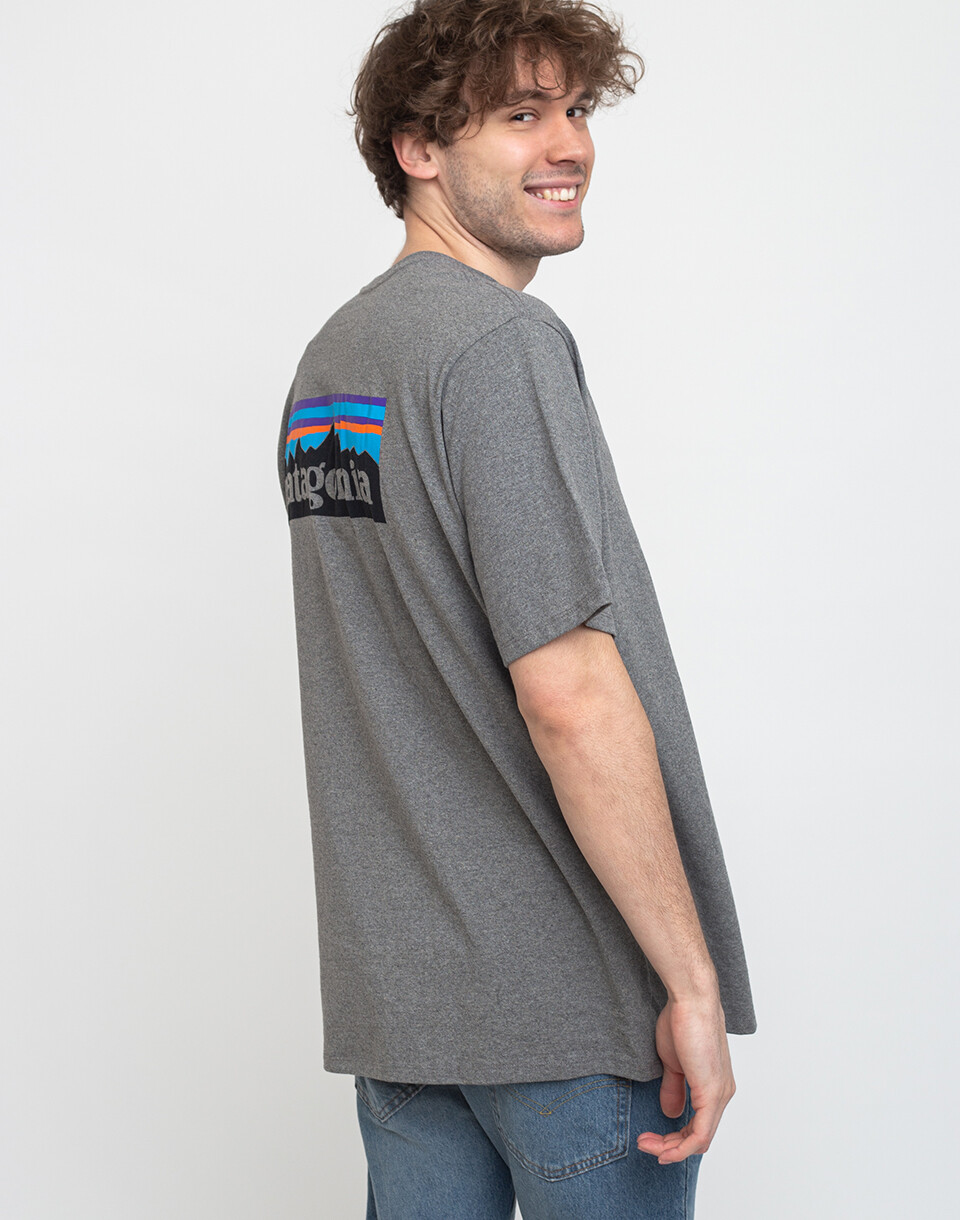 Patagonia M's P-6 Logo Responsibili-Tee Gravel Heather S
