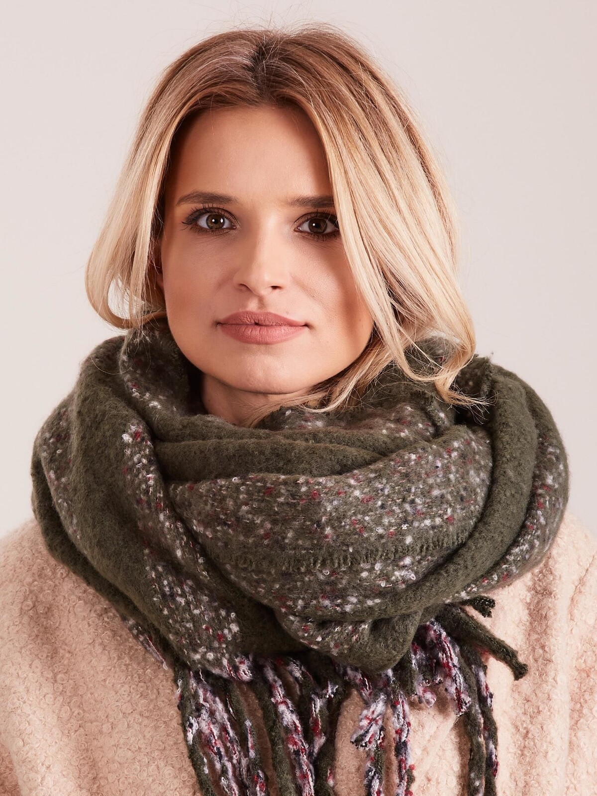 Zelený pruhovaný šátek