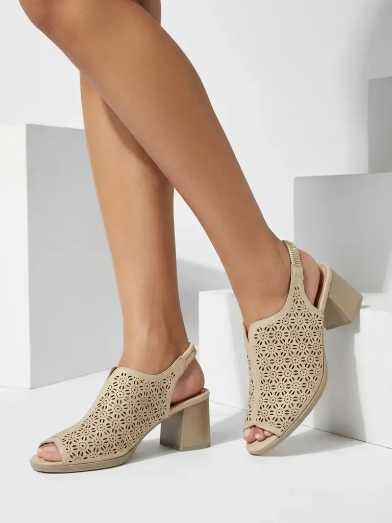 Dámské otevřené sandály na podpatku Effella