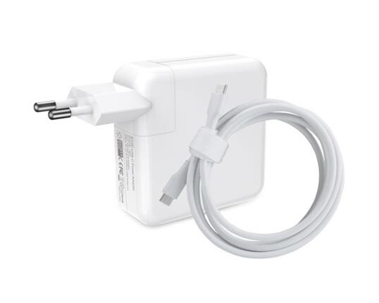 DeTech 61W Universal Notebook Adapter Type-C USB-C bílý