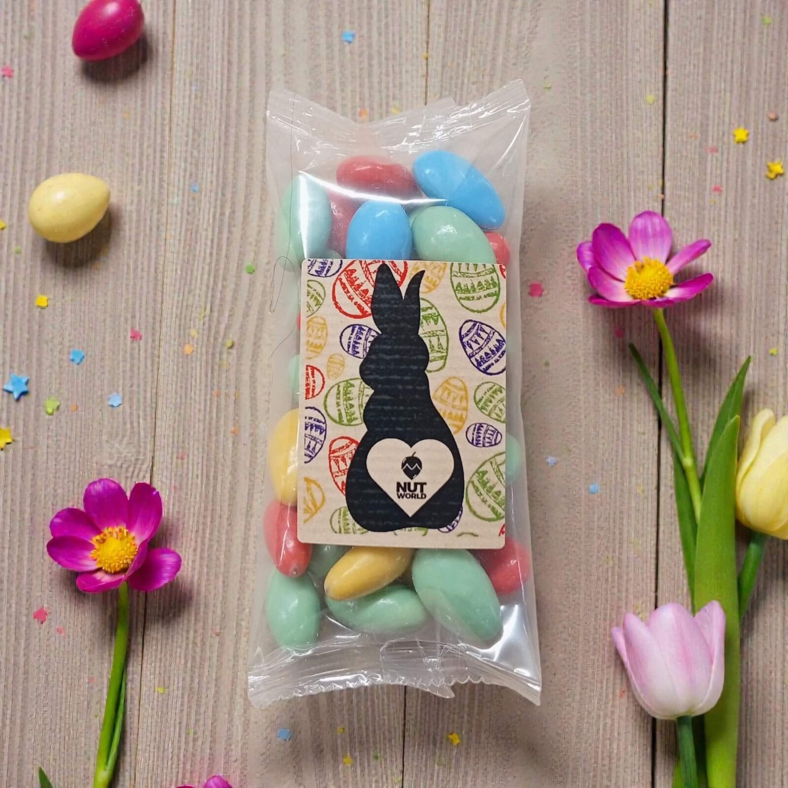 Nutworld.cz Velikonoční ořechový sáček - Mandle v barevném jogurtu 100g