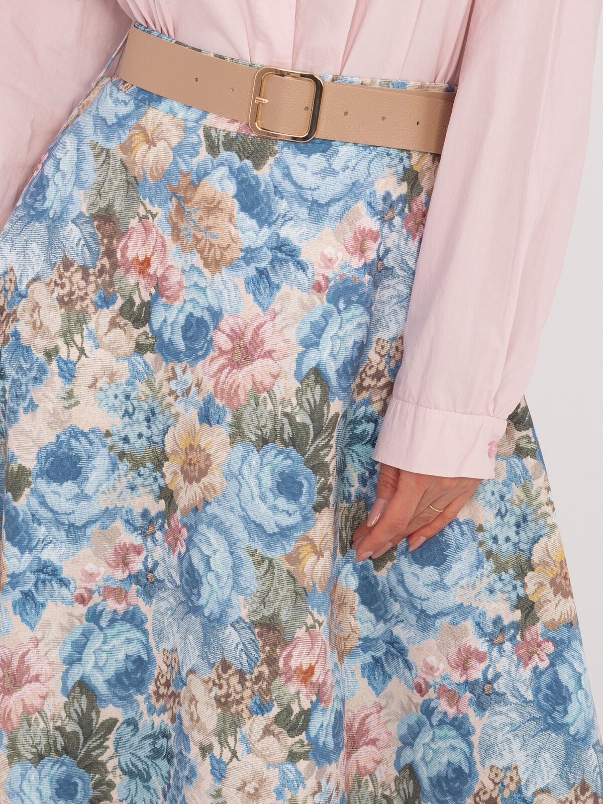 Světle modrá dlouhá spodnice s potiskem