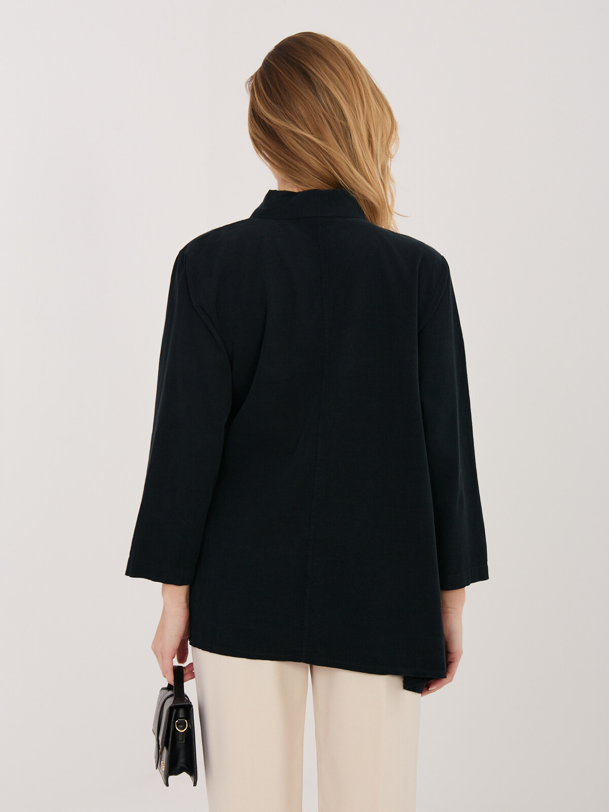 Černá struksová košile s límcem