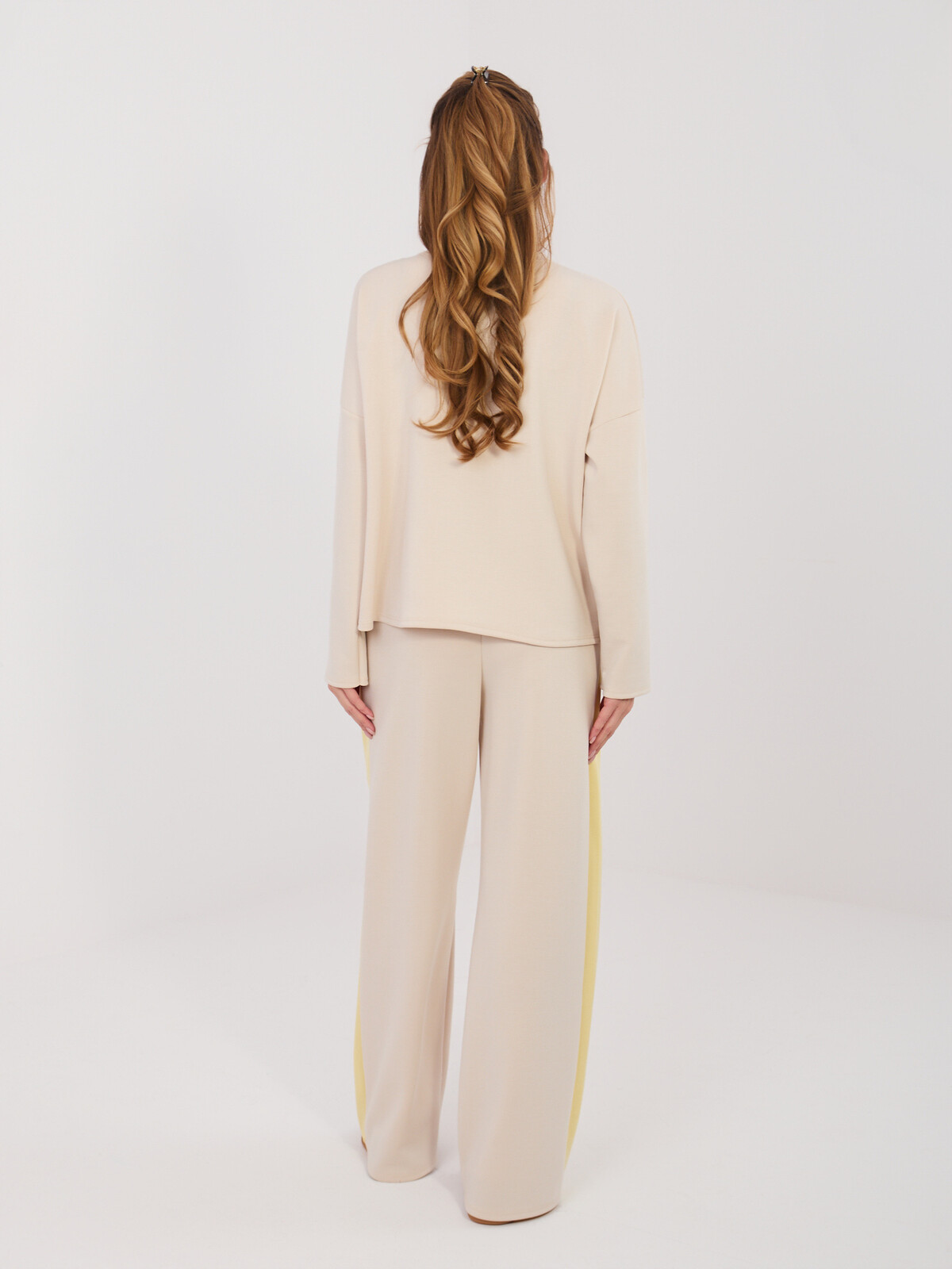 Světlobéžová dámská mikina s kontrastní mašlí