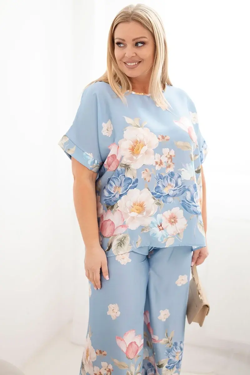 Kesi Włoski dámský plus-size set s blůzkou a květovanými kalhotami