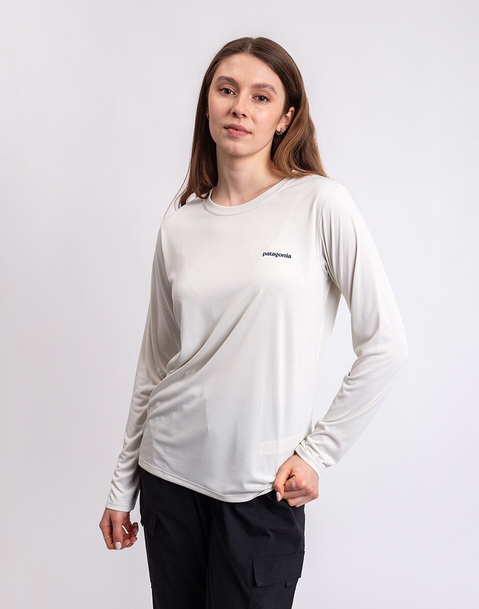 Patagonia W's L/S Capilene® Cool Daily Shirt - Boardshort Logo Dyno White XS