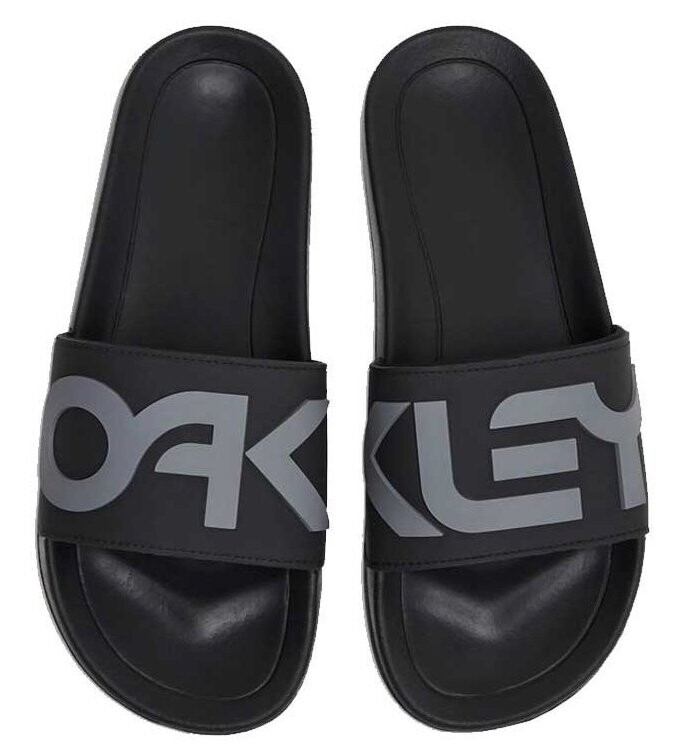 Oakley summerville slide Velikost: 40 EUR