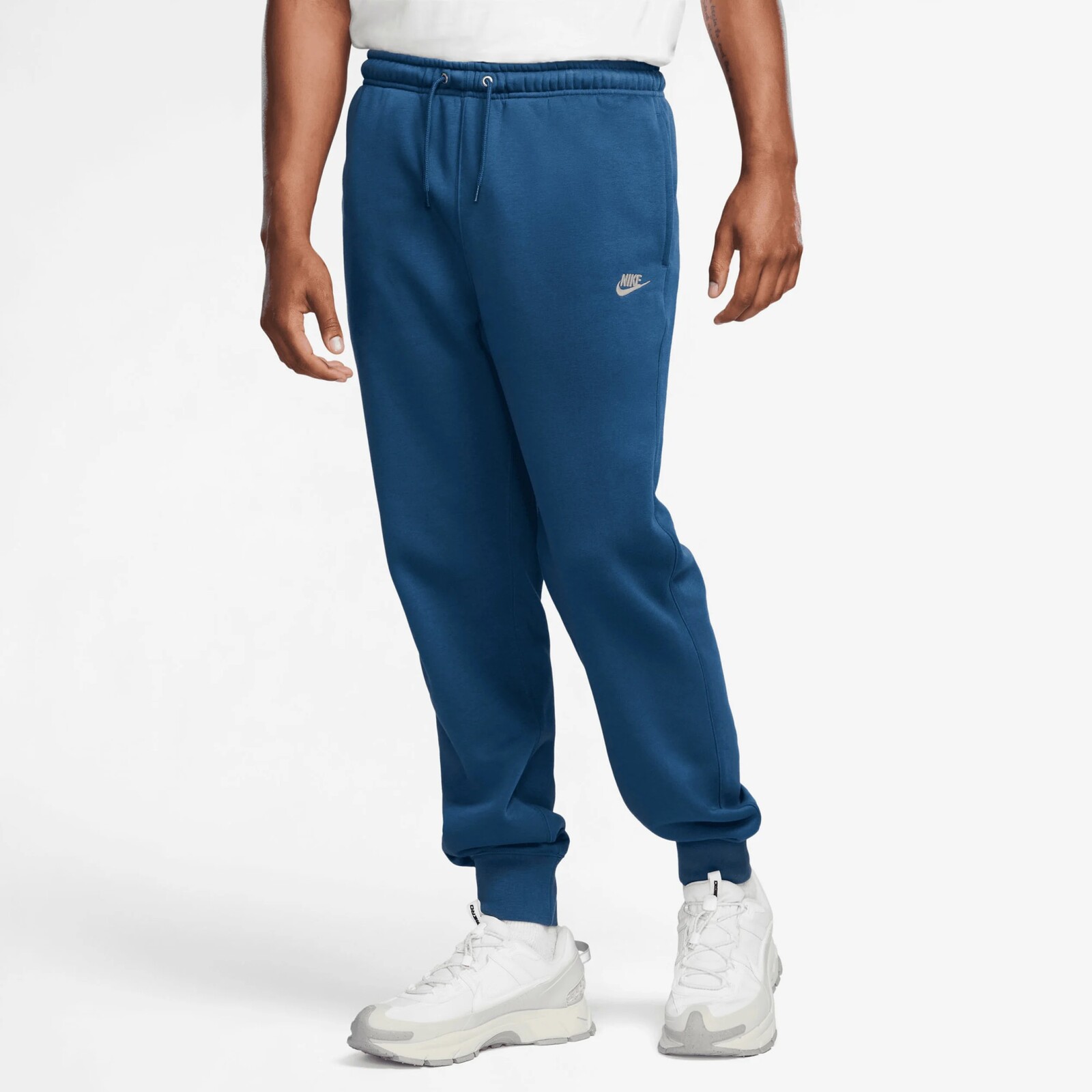 Nike Club Joggers Velikost: S