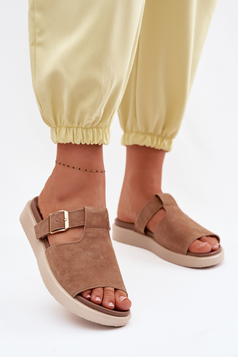 Dámské semišové pantofle na platformě Camel