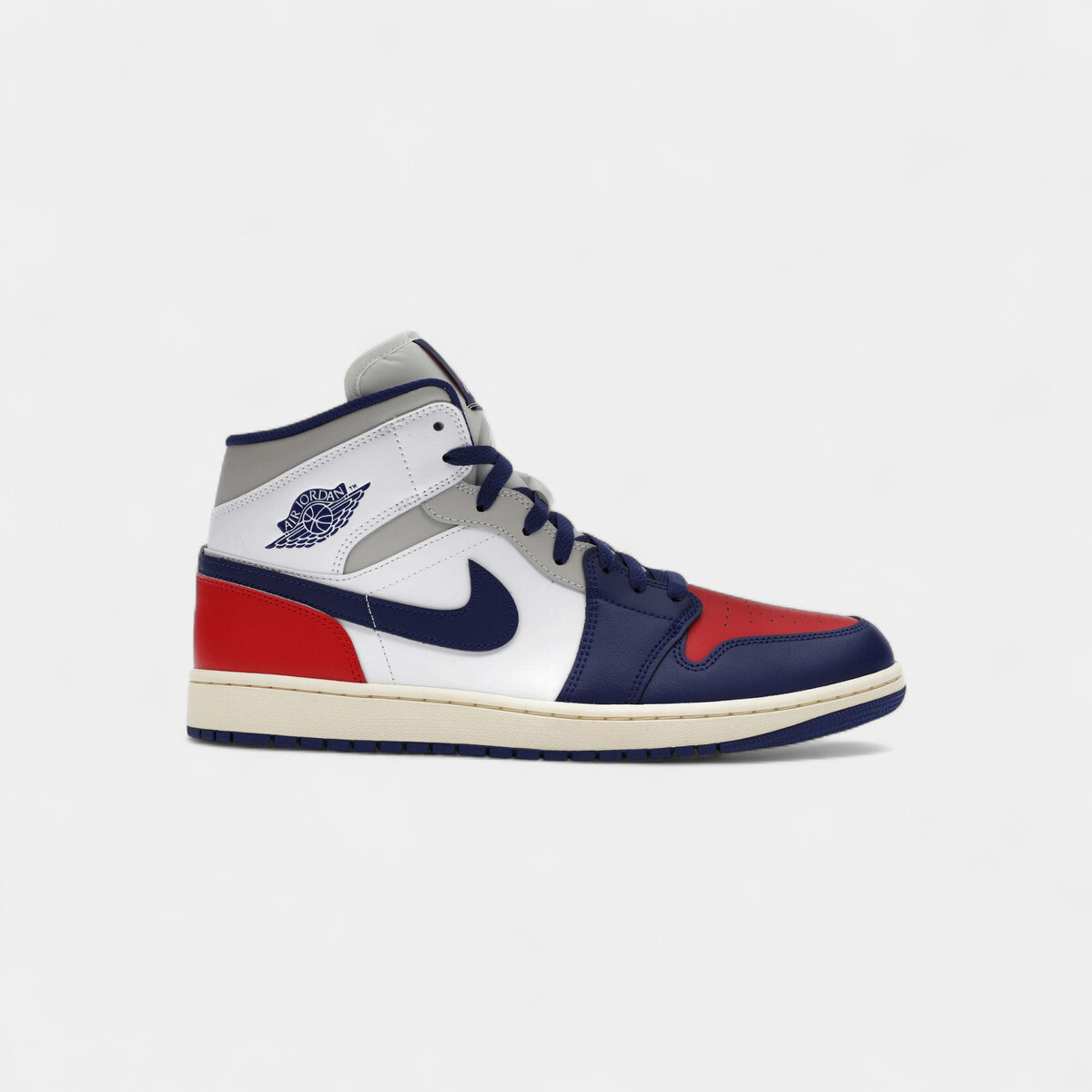 Nike  1 Mid Rare Air  Bílá