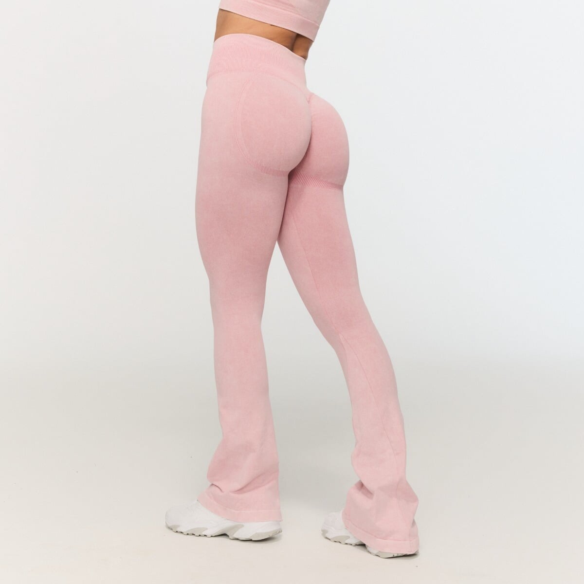 GymBeam Women‘s Fierce Seamless Pants Baby Pink