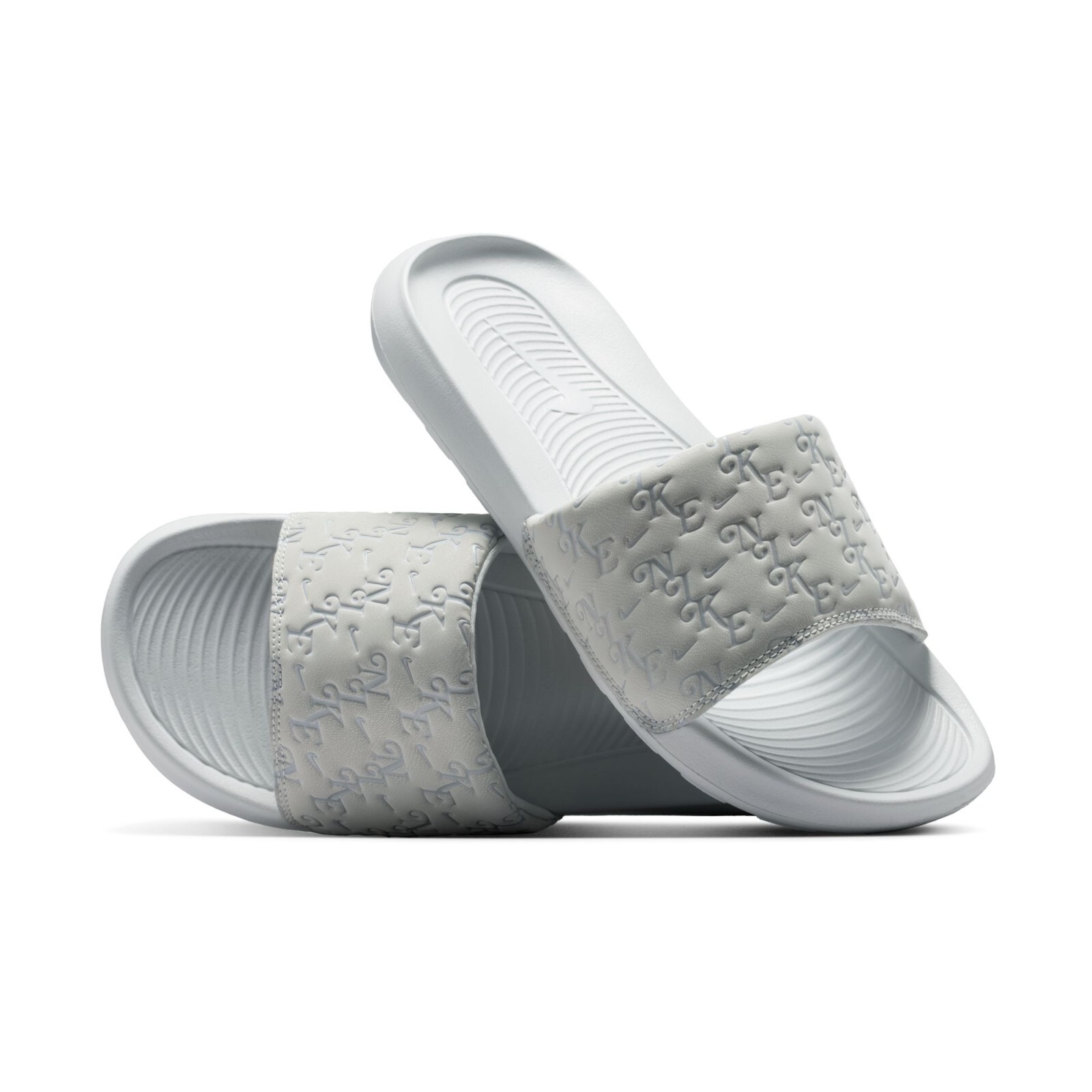 Nike Victori One 43