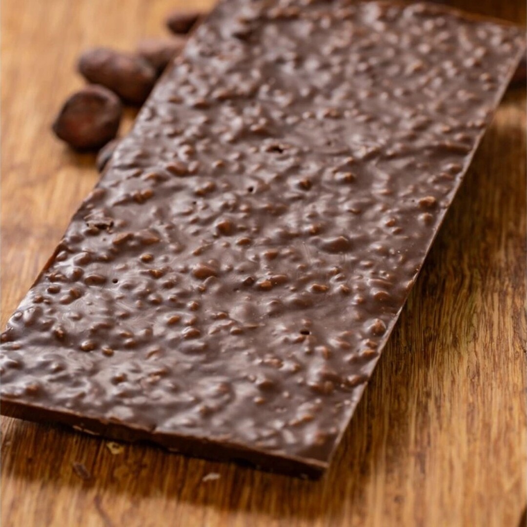 JANEK Mléčná čokoláda s drcenými oříšky 85 g