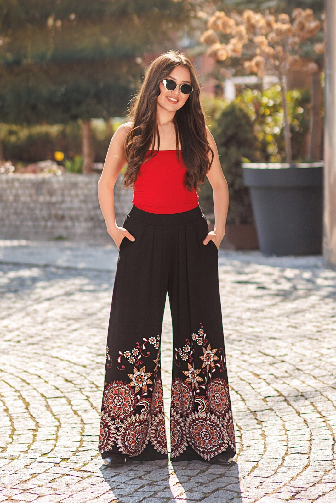 Himalife Kalhoty Samika - černá s oranžovou a červenou Velikost: S/M