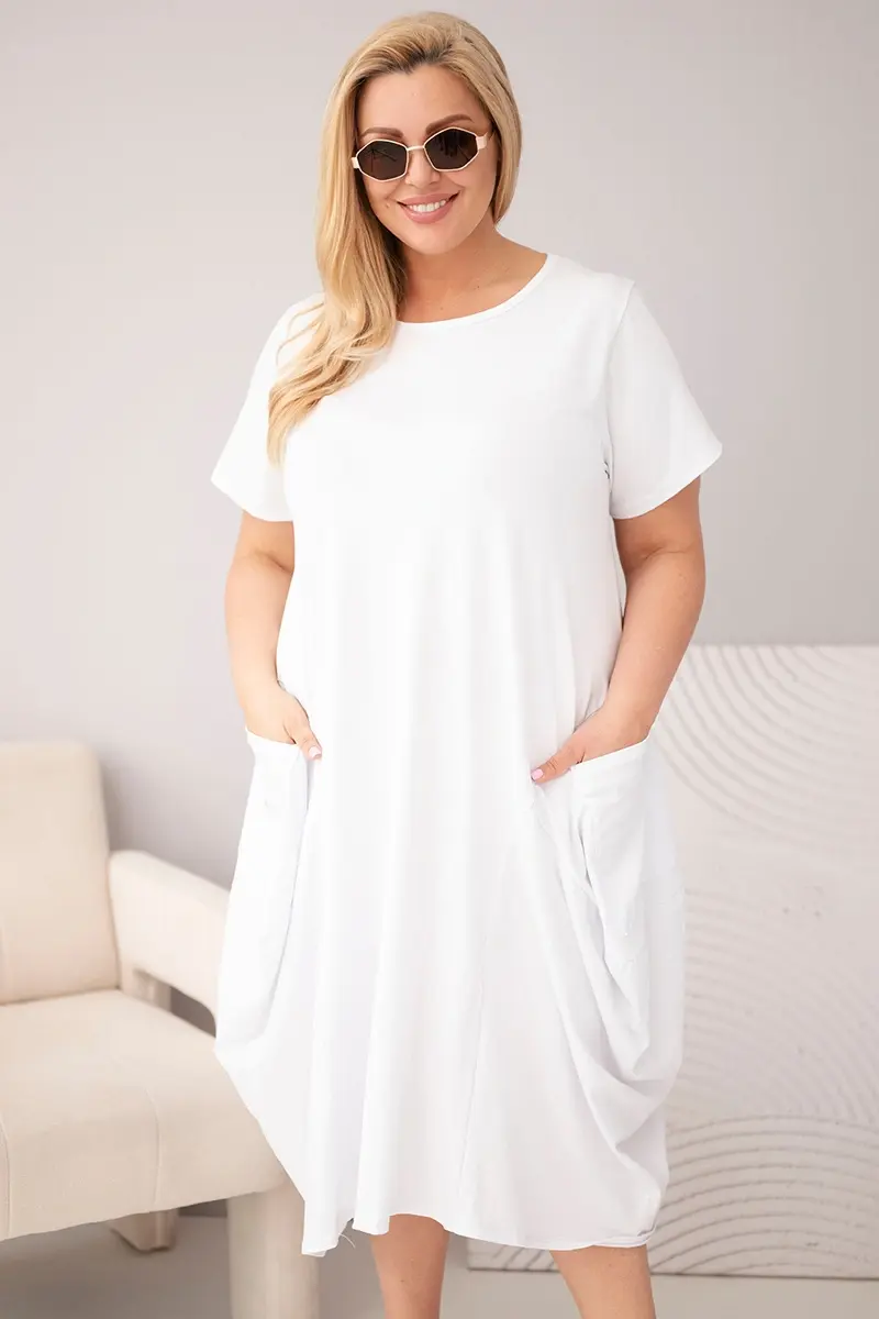 Kesi plus-size šaty s kapsami bílé