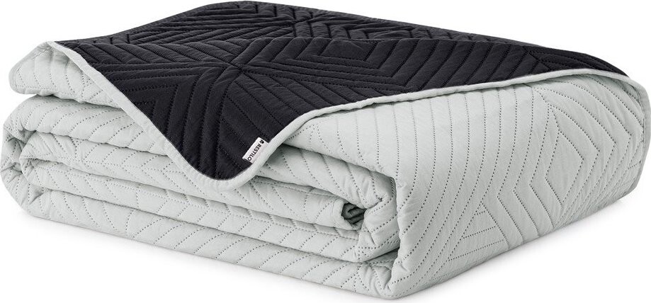 Černý/světle šedý prošívaný přehoz z mikrovlákna 240x260 cm Softa – Restilo